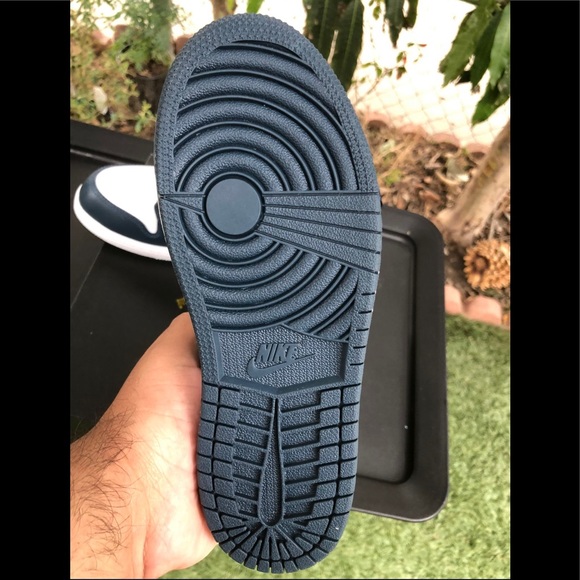 Air Jordan 1 Mid “Armoury Navy” Size 10c - Picture 3 of 3